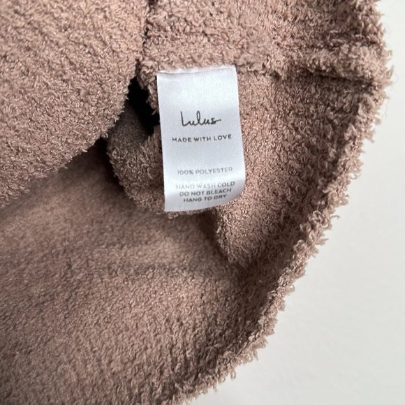 LULUS Teddy-To-Go Taupe Fuzzy Sweater Cropped Tank Top S NWT - Picture 7 of 7